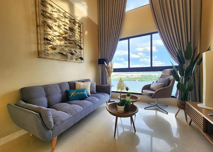 Loft Suite Seaview Near Johor Bahru Custom 7 Pax