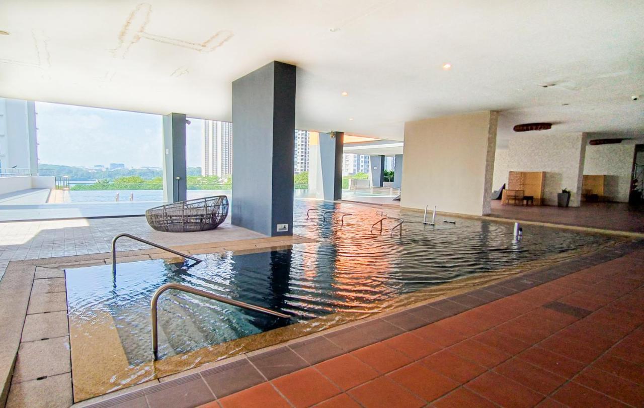 Loft Seaview Near Custom 7 Pax Johor Bahru