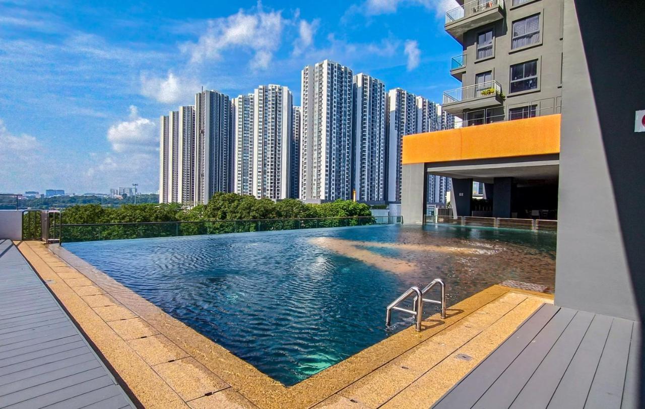 Apartment Loft Seaview Near Custom 7 Pax Johor Bahru